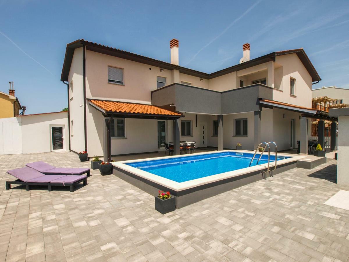 Marko 1670 Apartament *