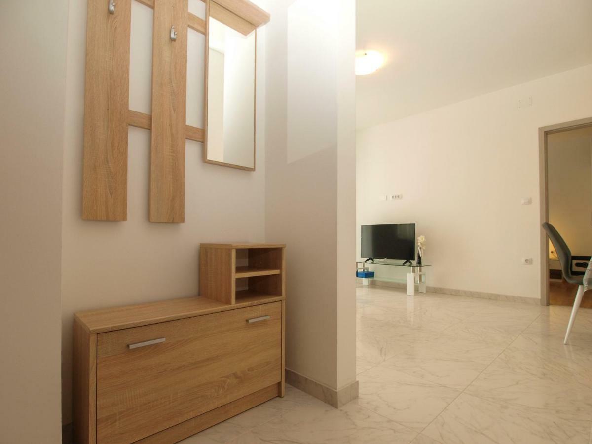 Marko 1670 Apartament